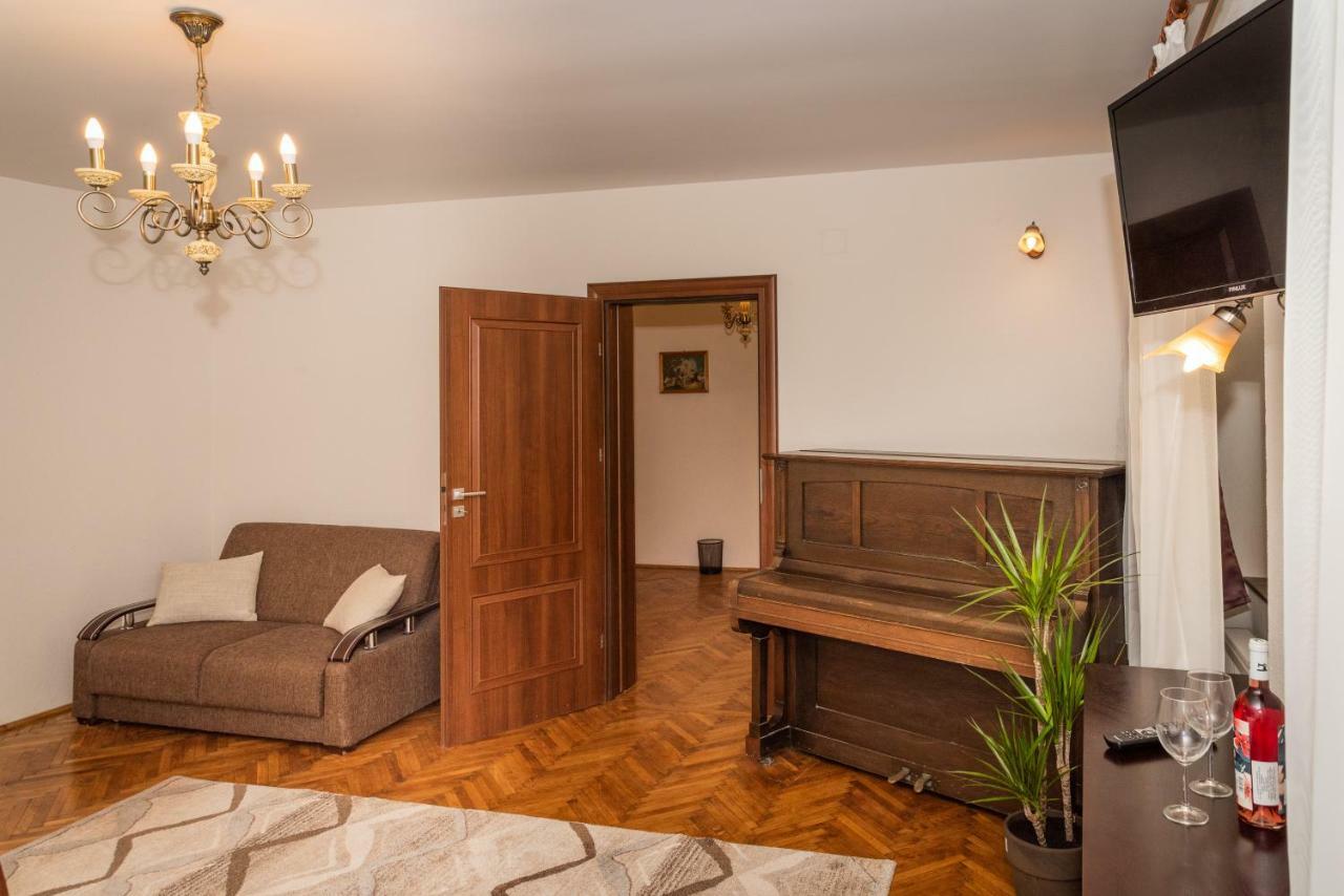 Musik Apartments Old Town Σίμπιου Εξωτερικό φωτογραφία